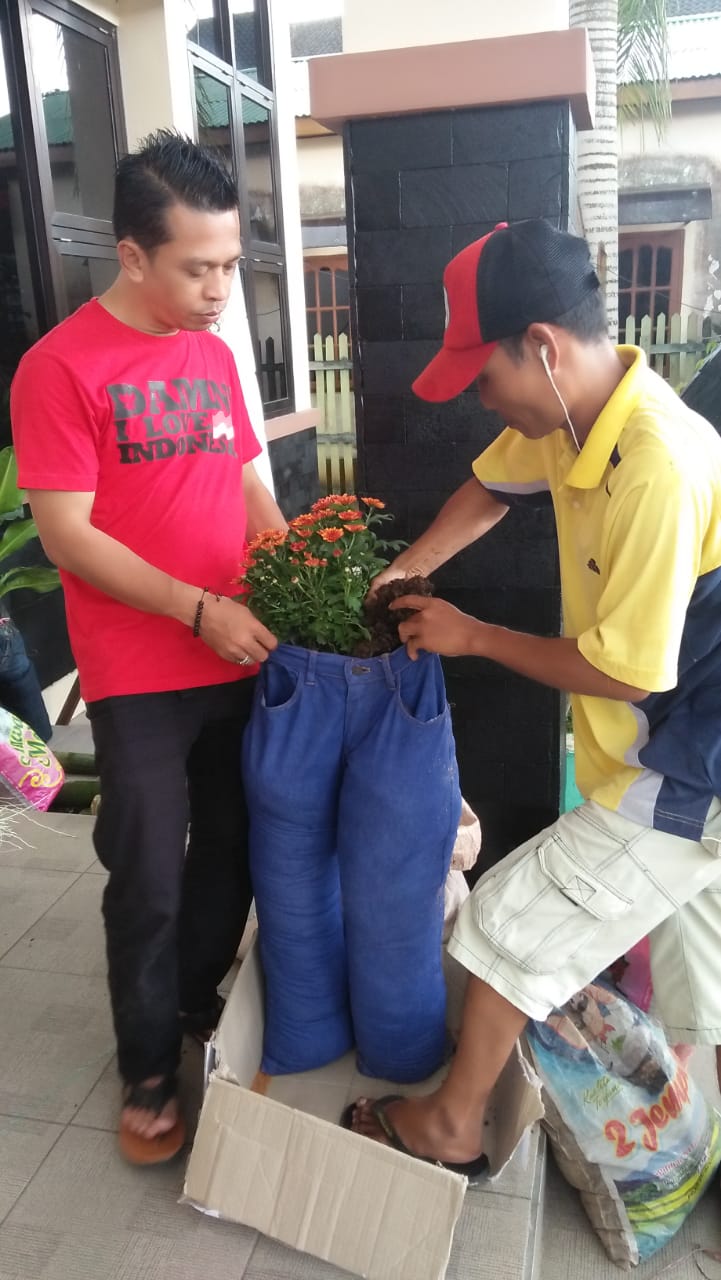 Menyambut Ulang Tahun Kota Balikpapan, Kelurahan Karang Rejo Menyiapkan “Tanaman yang Sedang Duduk”